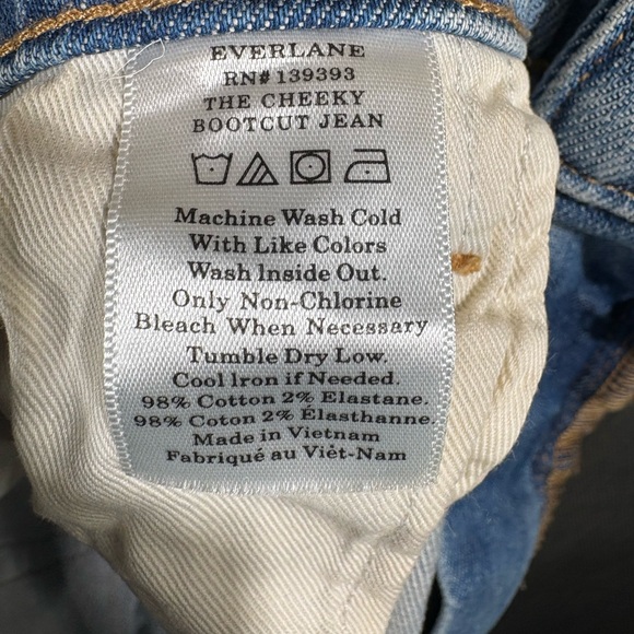Everlane The Cheeky Bootcut Jean - Size 32 Crop - Light Wash - Picture 7 of 9